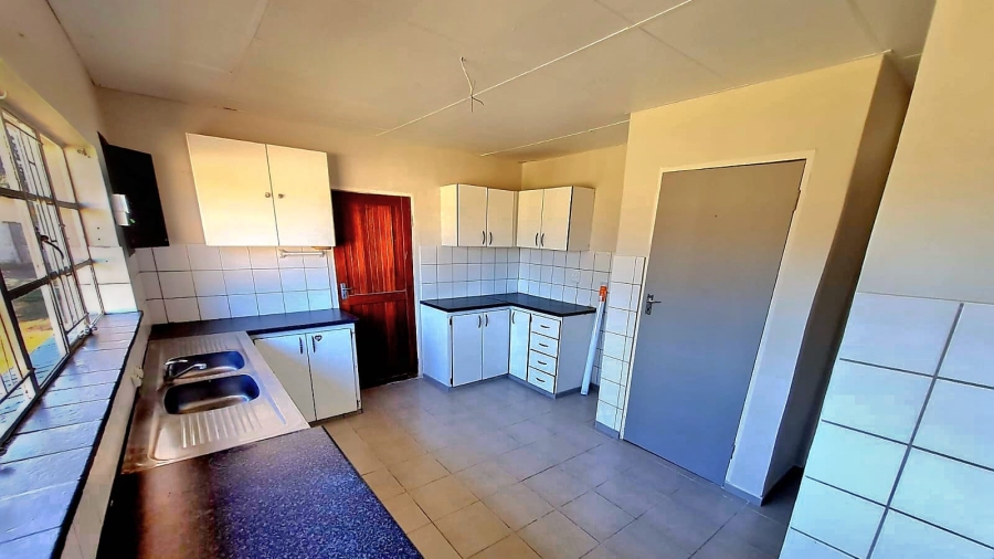 4 Bedroom Property for Sale in Bloemfontein Rural Free State